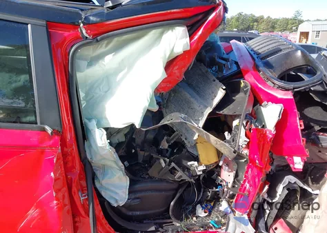 2021 Jeep Renegade Trailhawk 4X4 from USA, damaged, VIN ZACNJDC18MPN27747